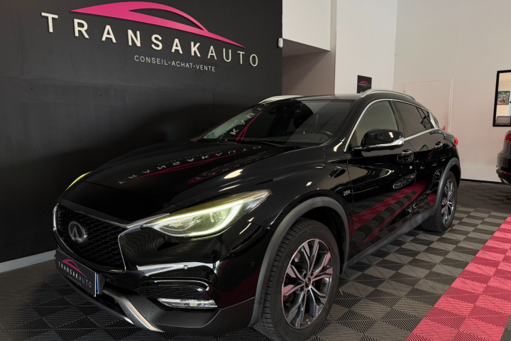 INFINITI QX30