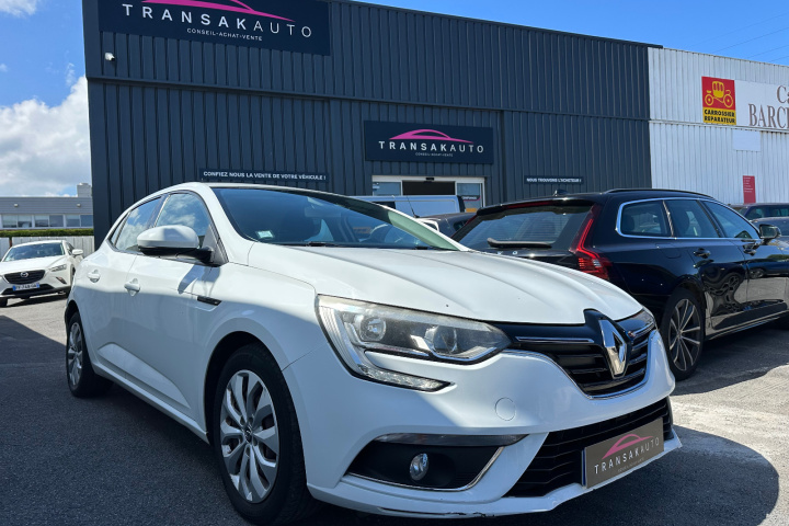 RENAULT MEGANE IV BERLINE