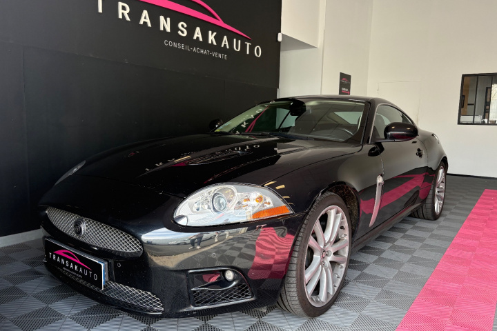 JAGUAR XKR